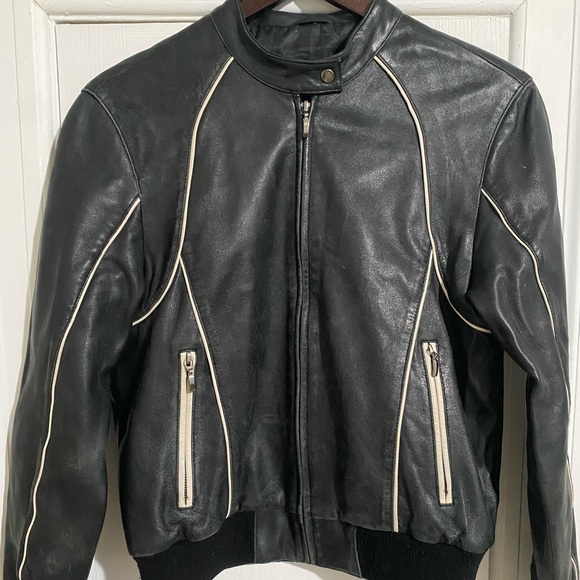Vintage leather bomber jacket - Picture 1 of 10